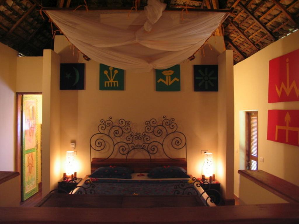 Le Zahir Lodge Ambatoloaka  Extérieur photo