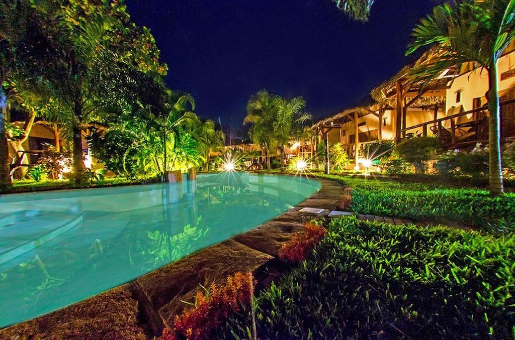 Le Zahir Lodge Ambatoloaka  Extérieur photo