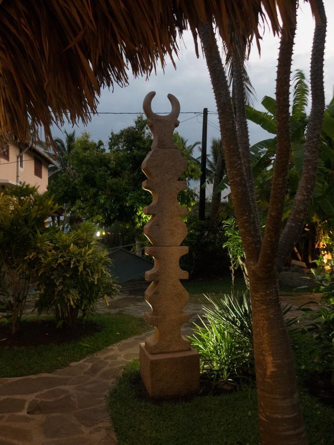 Le Zahir Lodge Ambatoloaka  Extérieur photo
